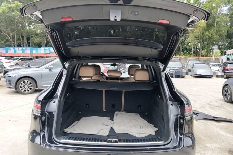 Used Porsche Cayenne 2018 Cayenne 3.0T Trunk