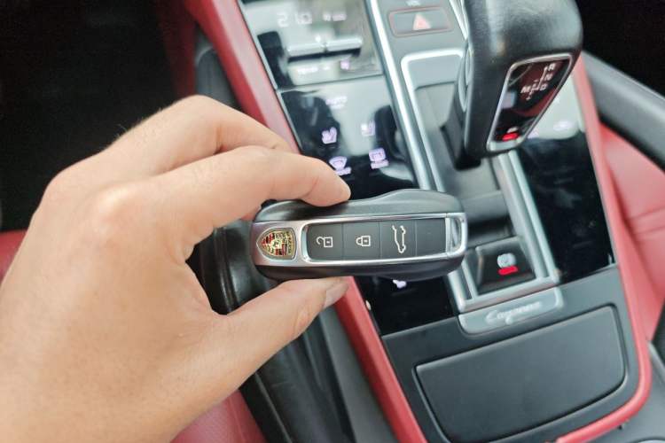 Used Porsche Cayenne 2018 Cayenne 3.0T Vehicle Key
