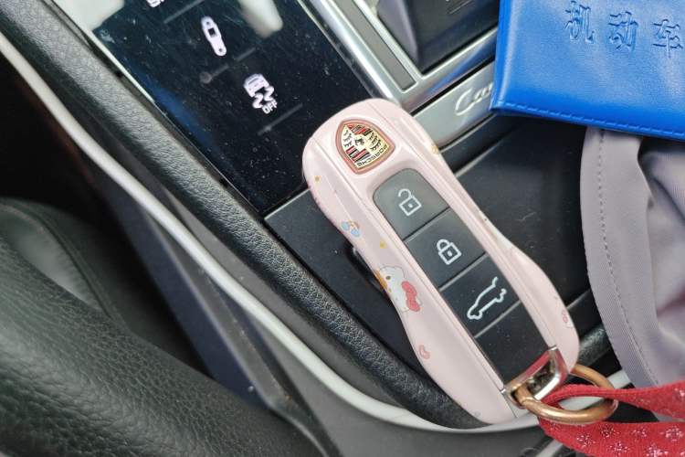 Used Porsche Cayenne 2018 Cayenne 3.0T Vehicle Key