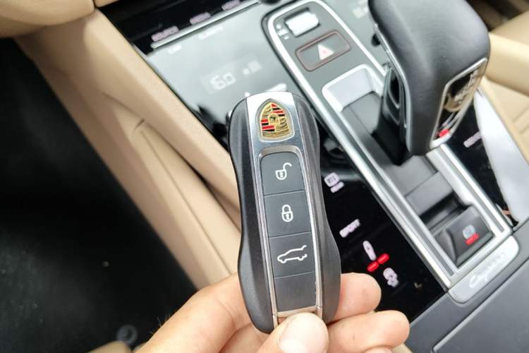 Used Porsche Cayenne 2018 Cayenne 3.0T Vehicle Key