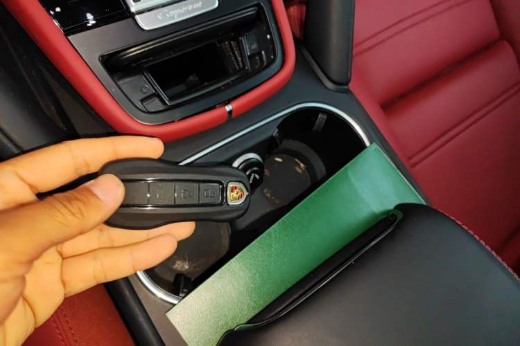 Used Porsche Cayenne 2018 Cayenne 3.0T Vehicle Key