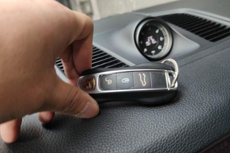 Used Porsche Cayenne 2018 Cayenne 3.0T Vehicle Key