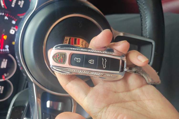 Used Porsche Cayenne 2018 Cayenne 3.0T Vehicle Key
