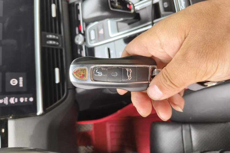 Used Porsche Cayenne 2018 Cayenne 3.0T Vehicle Key