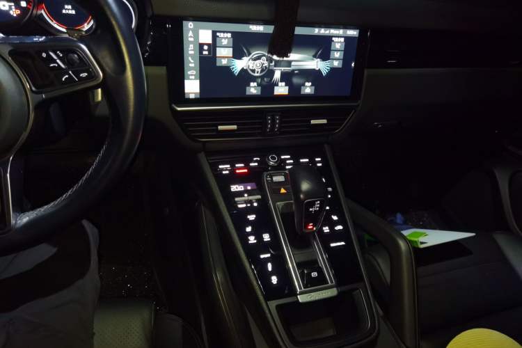 Used Porsche Cayenne 2018 Cayenne 3.0T Audio And AC Panel
