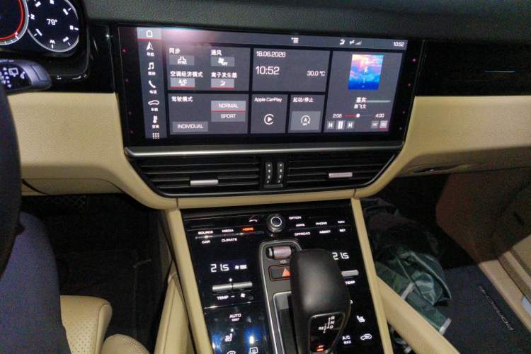 Used Porsche Cayenne 2018 Cayenne 3.0T Audio And AC Panel