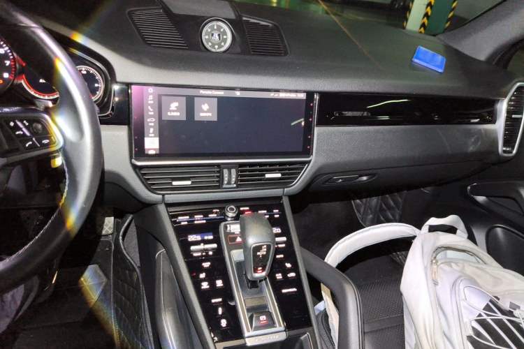 Used Porsche Cayenne 2018 Cayenne 3.0T Audio And AC Panel