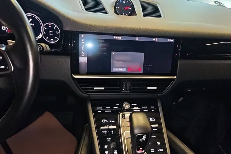 Used Porsche Cayenne 2018 3.0T Audio And AC Panel