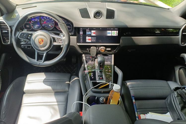 Used Porsche Cayenne 2018 Cayenne 3.0T Center Console