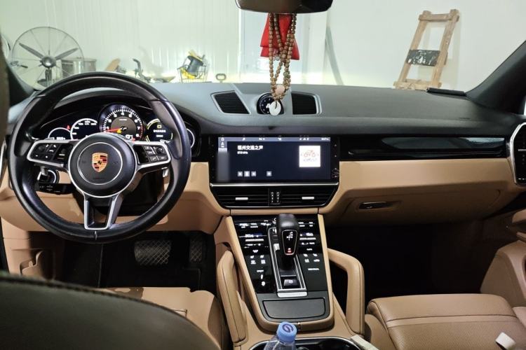 Used Porsche Cayenne 2018 Cayenne 3.0T Center Console
