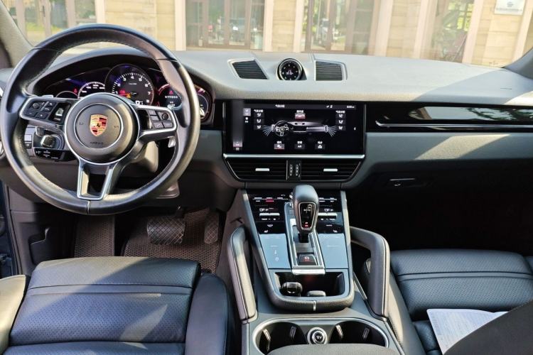 Used Porsche Cayenne 2018 Cayenne 3.0T Center Console