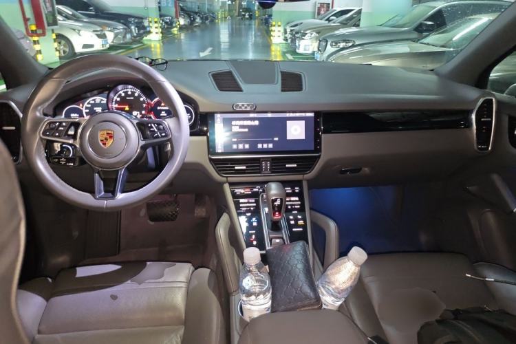 Used Porsche Cayenne 2018 Cayenne 3.0T Center Console