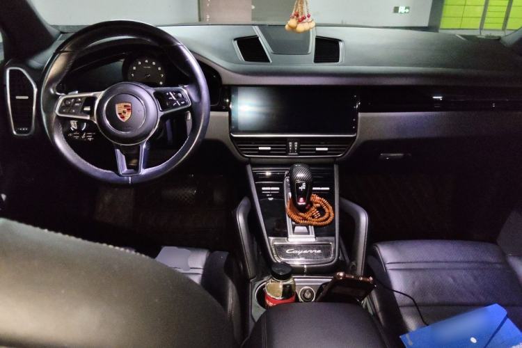 Used Porsche Cayenne 2018 Cayenne 3.0T Center Console