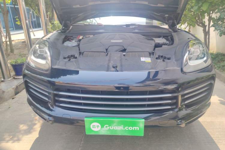 Used Porsche Cayenne 2018 Cayenne 3.0T Engine Bay