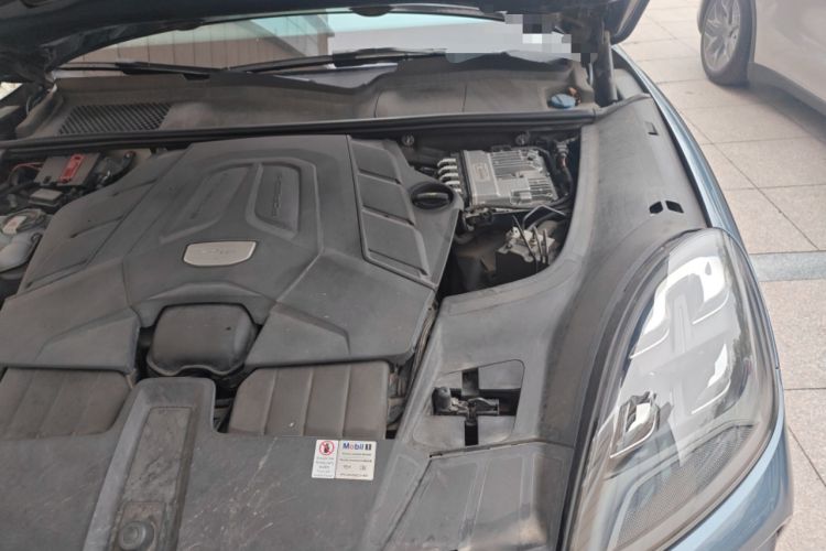 Used Porsche Cayenne 2018 Cayenne S 2.9T Engine Bay Left