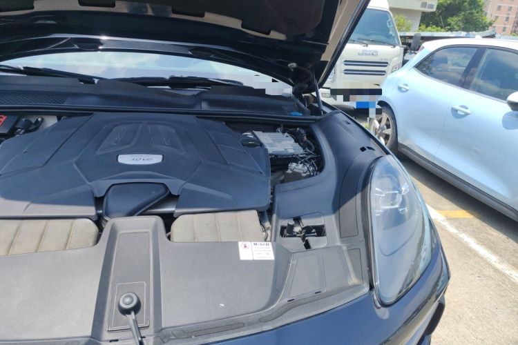 Used Porsche Cayenne 2018 Cayenne 3.0T Engine Bay Left
