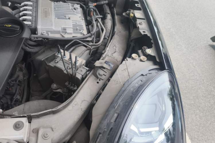 Used Porsche Cayenne 2018 Cayenne 3.0T Engine Bay Left