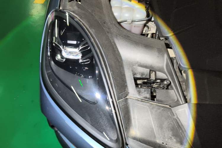 Used Porsche Cayenne 2018 Cayenne 3.0T Engine Bay Right