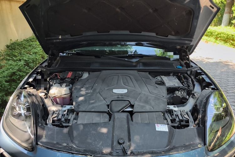 Used Porsche Cayenne 2018 Cayenne 3.0T Engine Bay