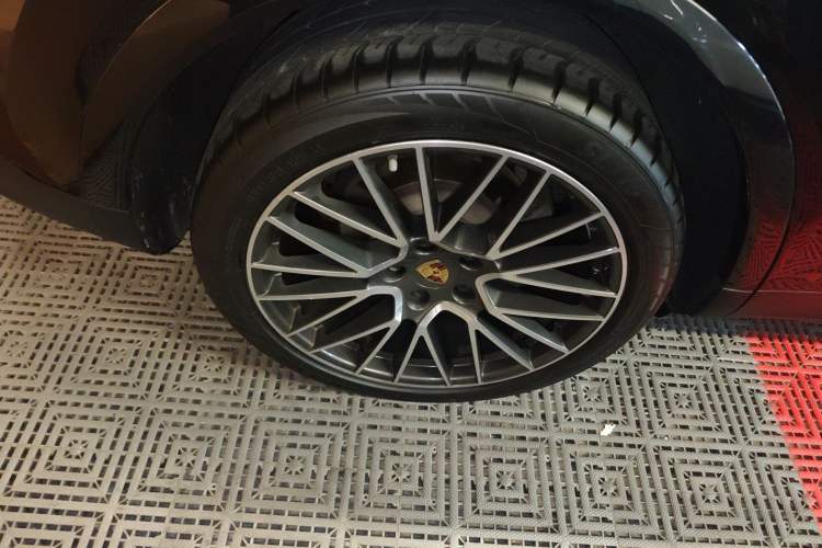 Used Porsche Cayenne 2018 3.0T Exterior 2