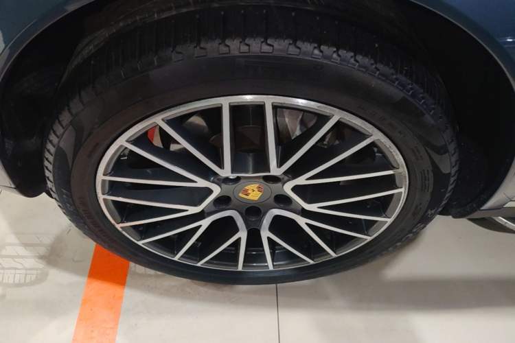 Used Porsche Cayenne 2018 Cayenne 3.0T Exterior 4