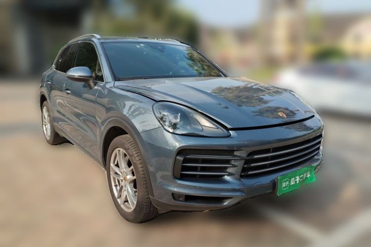 Used Porsche Cayenne 2018 Cayenne 3.0T Front Right 45 Deg