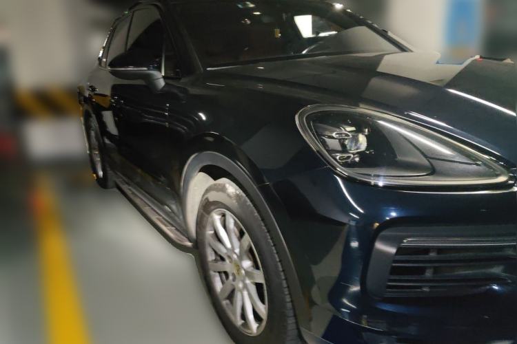 Used Porsche Cayenne 2018 Cayenne 3.0T Front Right 45 Deg