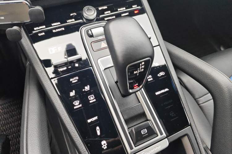 Used Porsche Cayenne 2018 Cayenne 3.0T Gear Lever