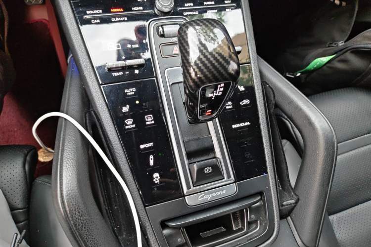 Used Porsche Cayenne 2018 Cayenne 3.0T Gear Lever