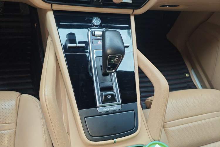 Used Porsche Cayenne 2018 Cayenne 3.0T Gear Lever