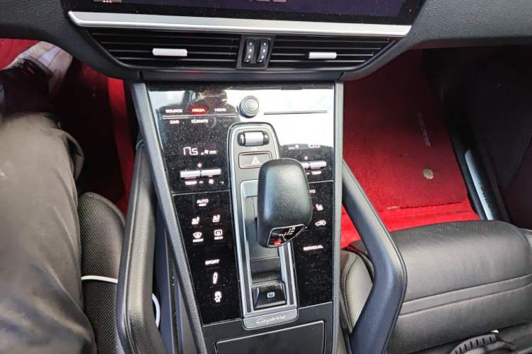 Used Porsche Cayenne 2018 Cayenne 3.0T Gear Lever