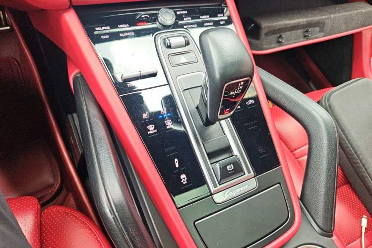 Used Porsche Cayenne 2018 Cayenne S 2.9T Gear Lever