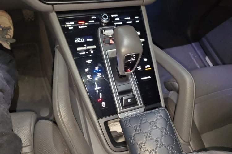 Used Porsche Cayenne 2018 Cayenne 3.0T Gear Lever
