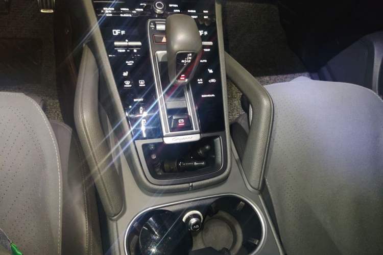 Used Porsche Cayenne 2018 Cayenne 3.0T Gear Lever