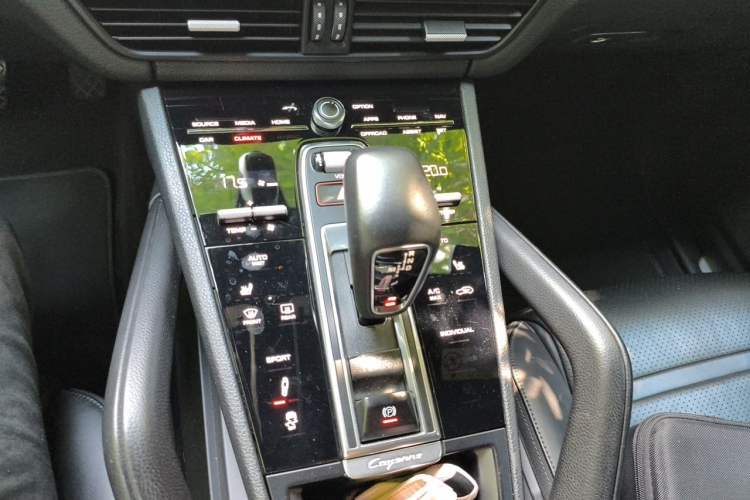 Used Porsche Cayenne 2018 Cayenne 3.0T Gear Lever
