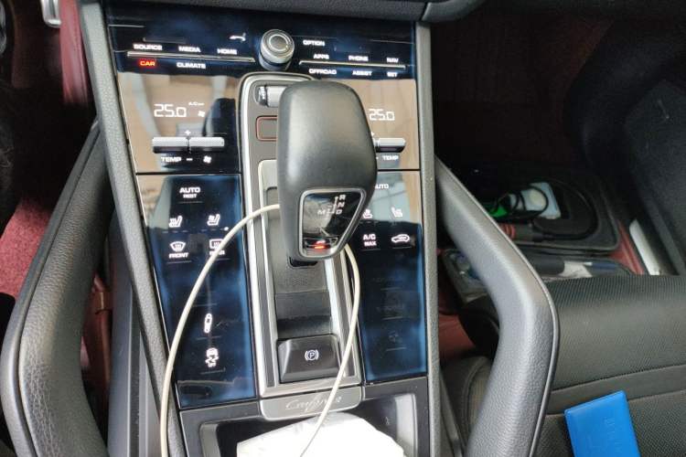 Used Porsche Cayenne 2018 Cayenne S 2.9T Gear Lever