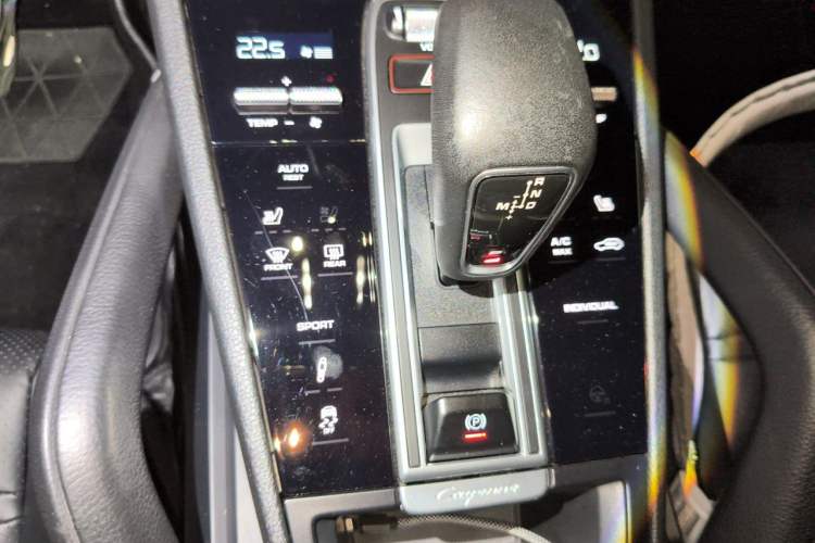 Used Porsche Cayenne 2018 Cayenne 3.0T Gear Lever