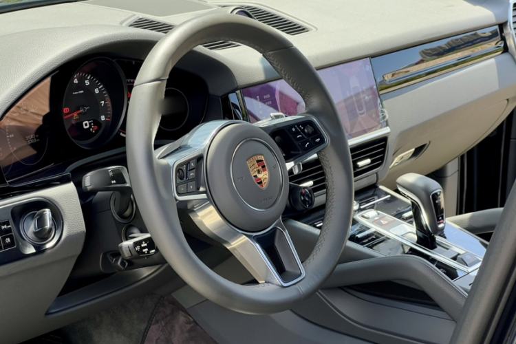 Used Porsche Cayenne 2018 Cayenne 3.0T Interior 1