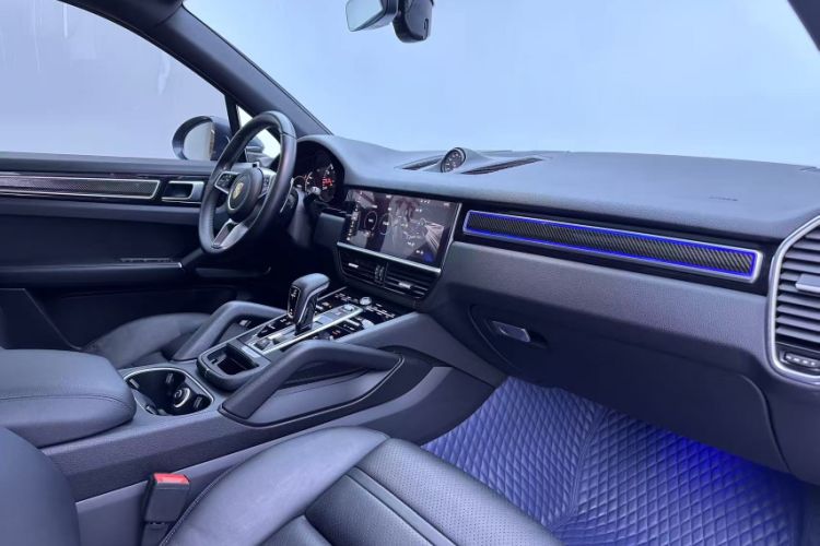 Used Porsche Cayenne 2018 Cayenne 3.0T Interior 11