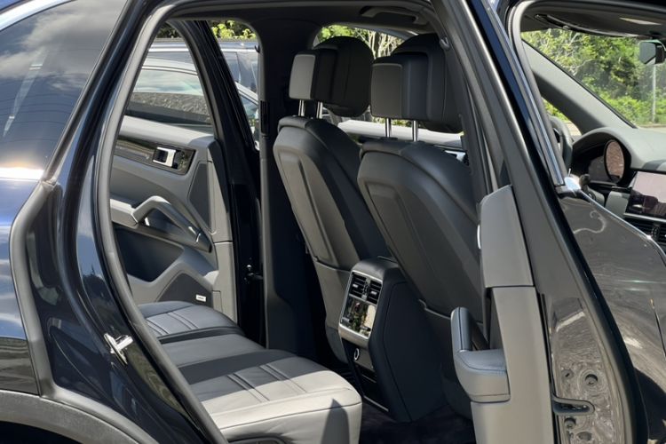 Used Porsche Cayenne 2018 Cayenne 3.0T Interior 11