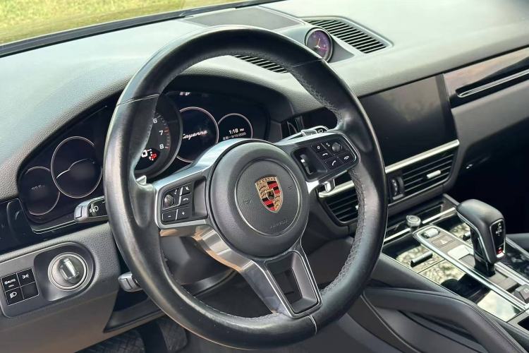 Used Porsche Cayenne 2018 3.0T Interior 2