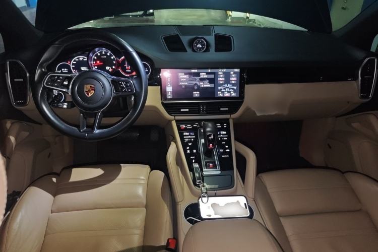 Used Porsche Cayenne 2018 Cayenne 3.0T Interior 2