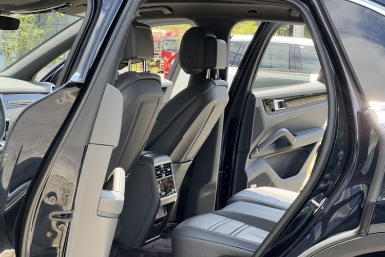 Used Porsche Cayenne 2018 Cayenne 3.0T Interior 6