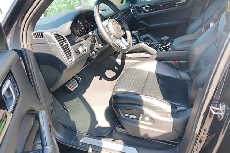 Used Porsche Cayenne 2018 Cayenne 3.0T Left Front Seat