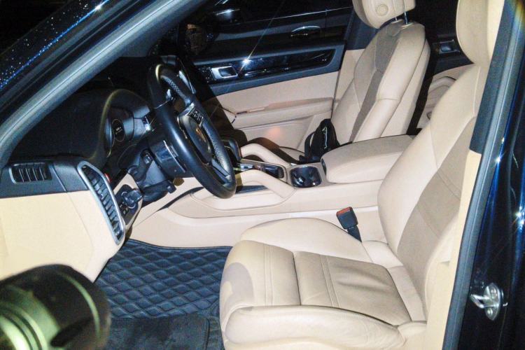 Used Porsche Cayenne 2018 Cayenne 3.0T Left Front Seat