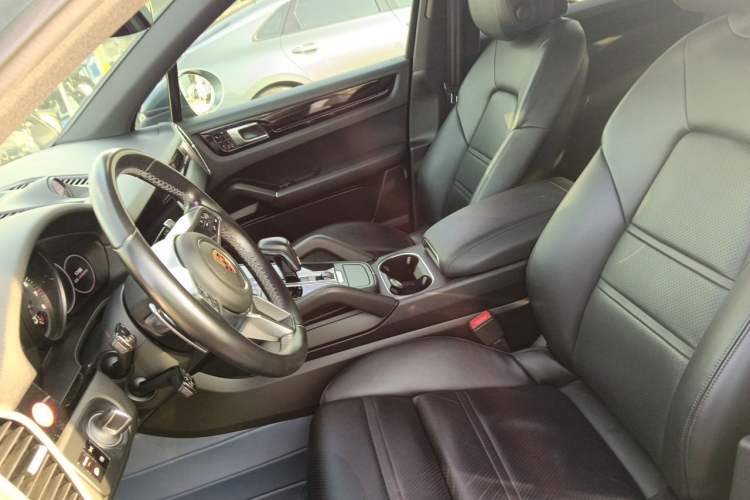 Used Porsche Cayenne 2018 Cayenne 3.0T Left Front Seat
