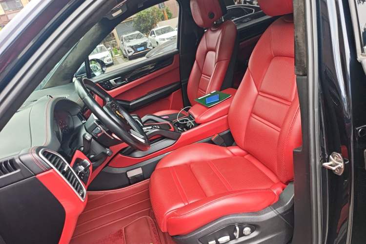 Used Porsche Cayenne 2018 Cayenne S 2.9T Left Front Seat