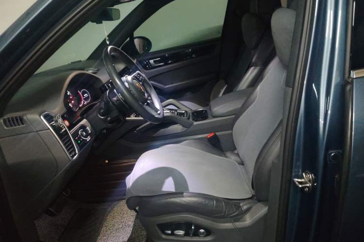 Used Porsche Cayenne 2018 Cayenne 3.0T Left Front Seat