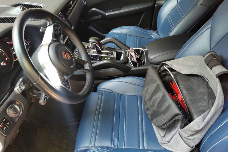 Used Porsche Cayenne  Left Front Seat