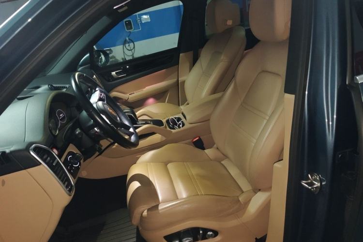 Used Porsche Cayenne 2018 Cayenne 3.0T Left Front Seat